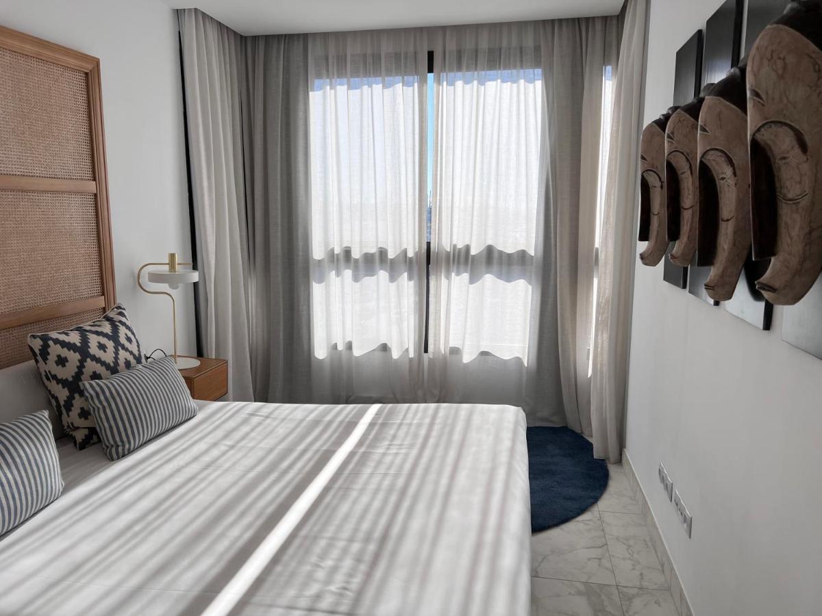 Valencia Luxury - Calma Beach Apartments Εξωτερικό φωτογραφία